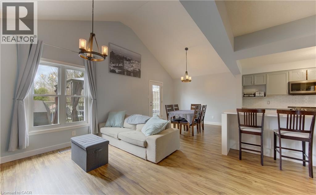 512 HIDDEN CREEK Drive thumbnail 7