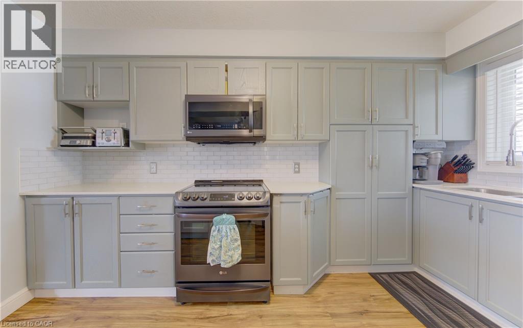 512 HIDDEN CREEK Drive thumbnail 18