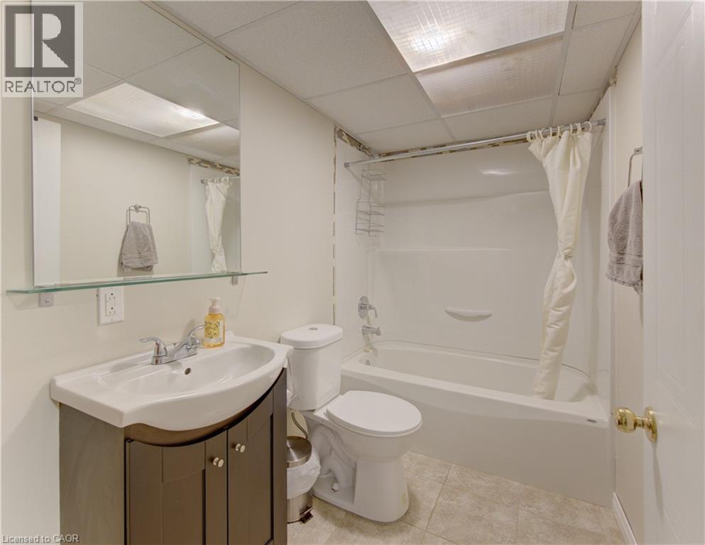 512 HIDDEN CREEK Drive thumbnail 28