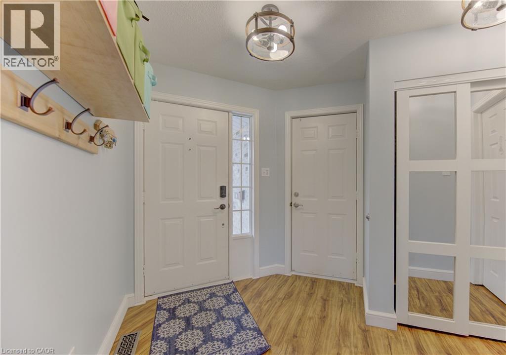 512 HIDDEN CREEK Drive thumbnail 4