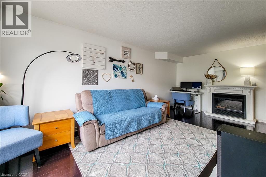 104 HOUGHTON Street thumbnail 19