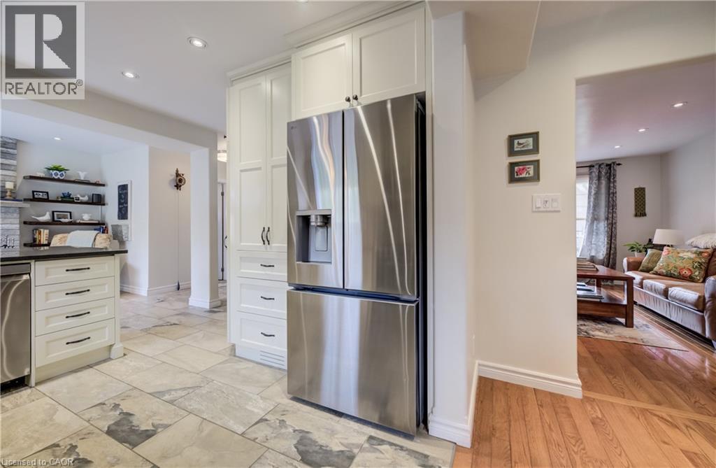 150 BAYNE Crescent thumbnail 8