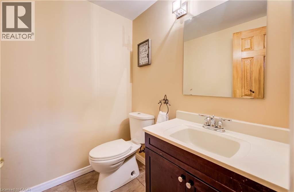 150 BAYNE Crescent thumbnail 25