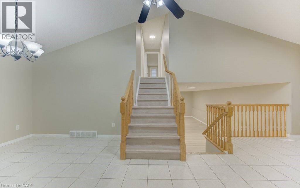 431 LAUSANNE Crescent thumbnail 9