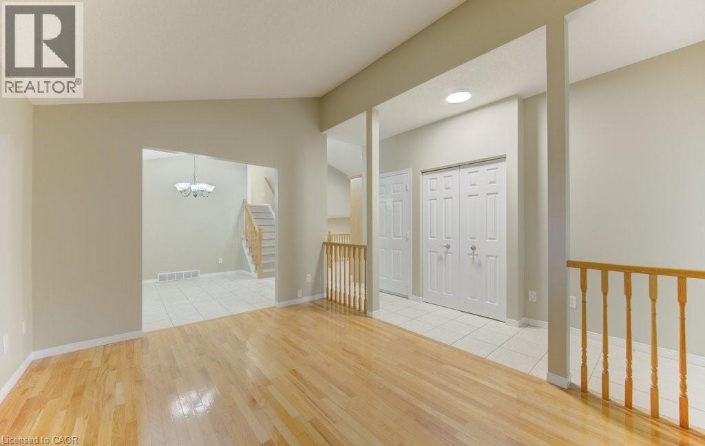 431 LAUSANNE Crescent thumbnail 4