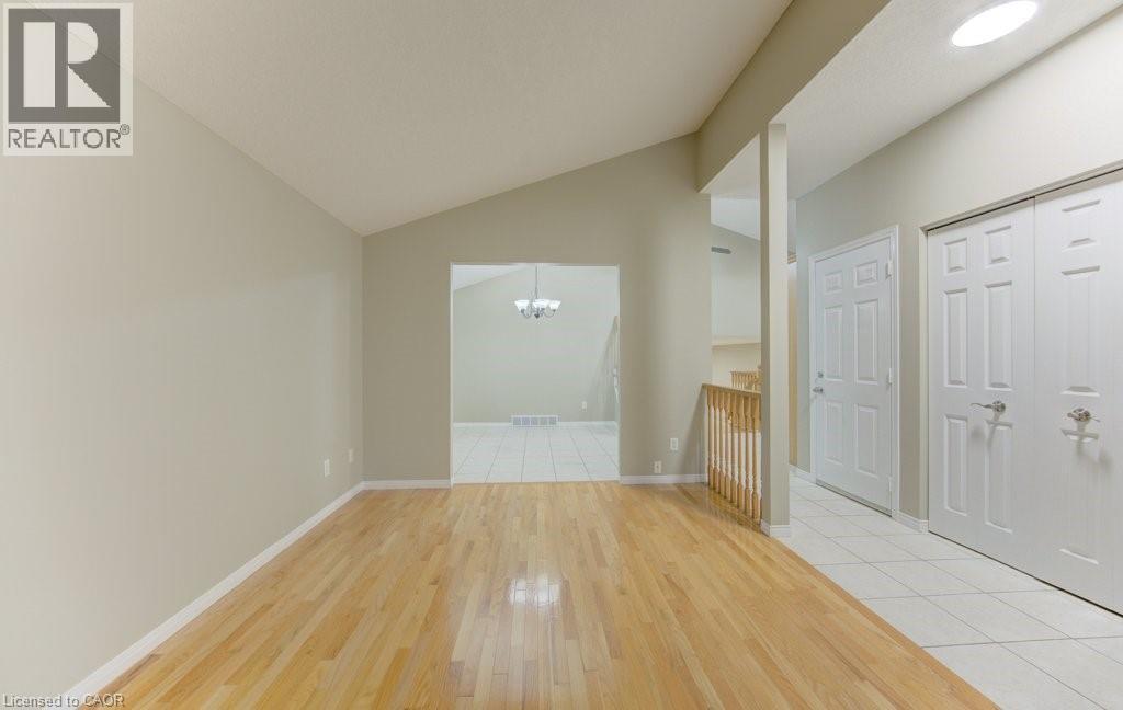 431 LAUSANNE Crescent thumbnail 5