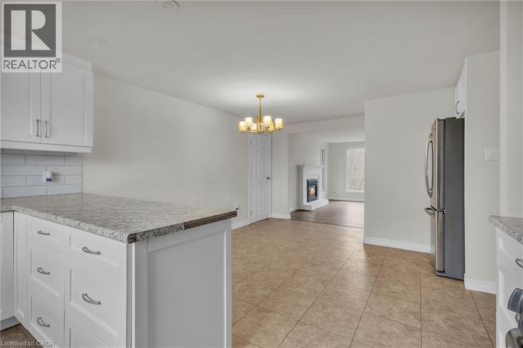 22 BLACKHORNE Crescent thumbnail 17