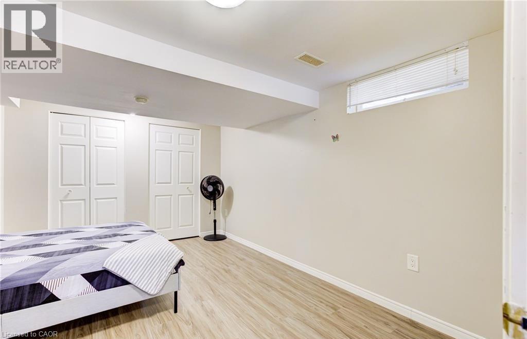 22 BLACKHORNE Crescent thumbnail 36