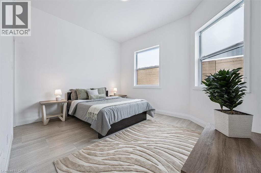 149 WOOLWICH Street thumbnail 26