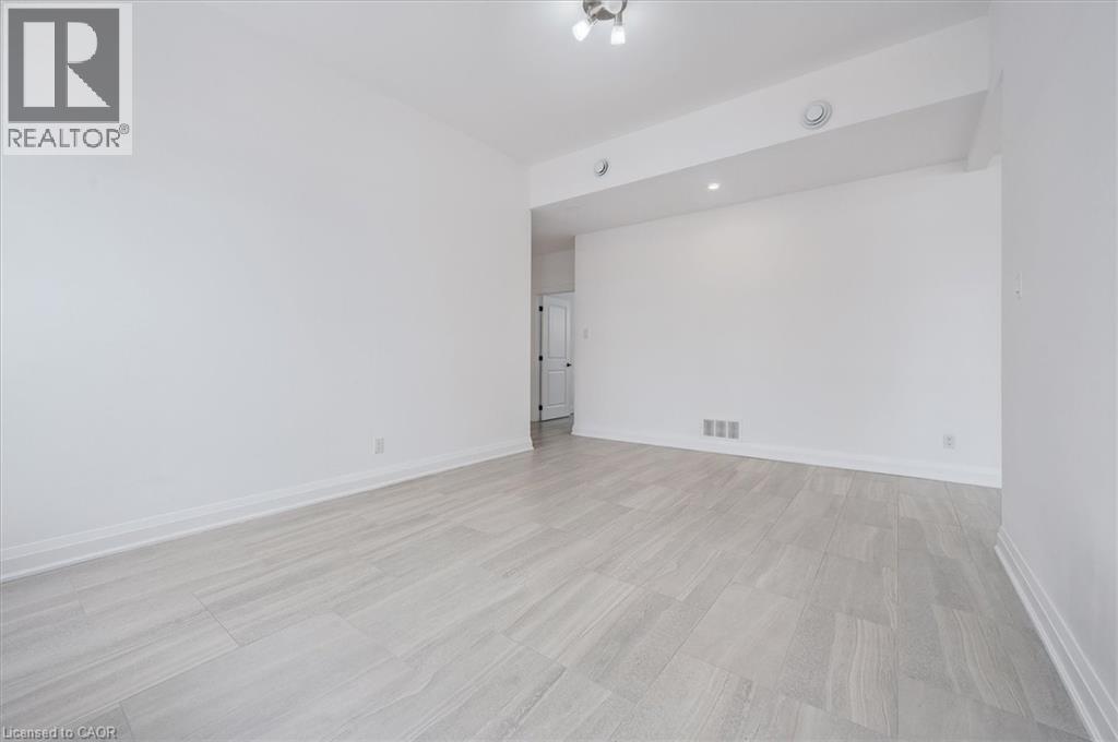 149 WOOLWICH Street thumbnail 21