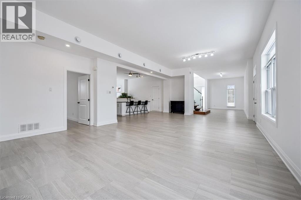 149 WOOLWICH Street thumbnail 12