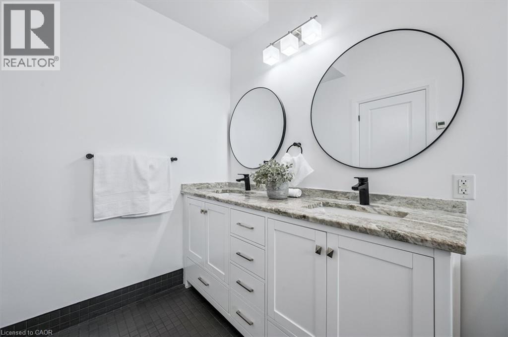 149 WOOLWICH Street thumbnail 38