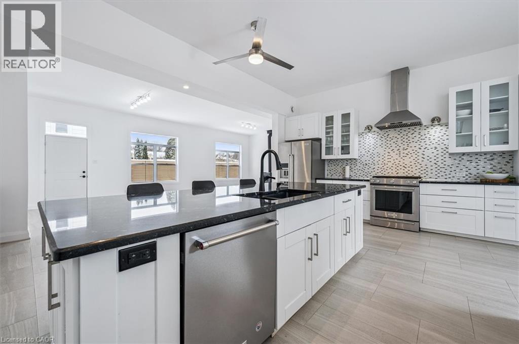 149 WOOLWICH Street thumbnail 15