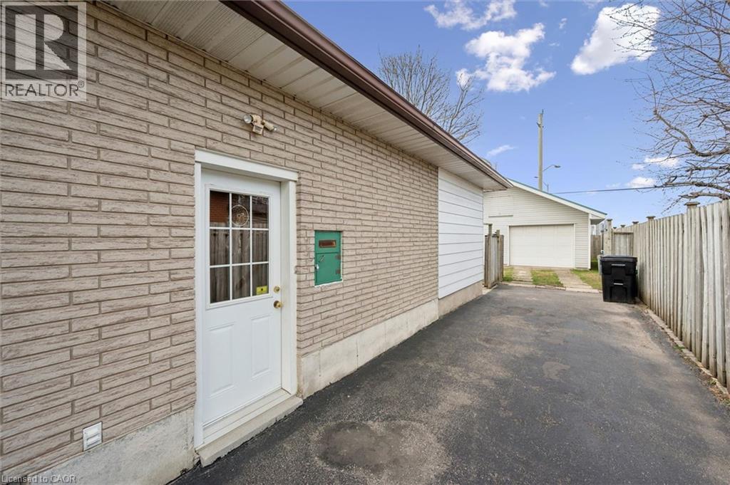 26 PARKHILL Court thumbnail 33