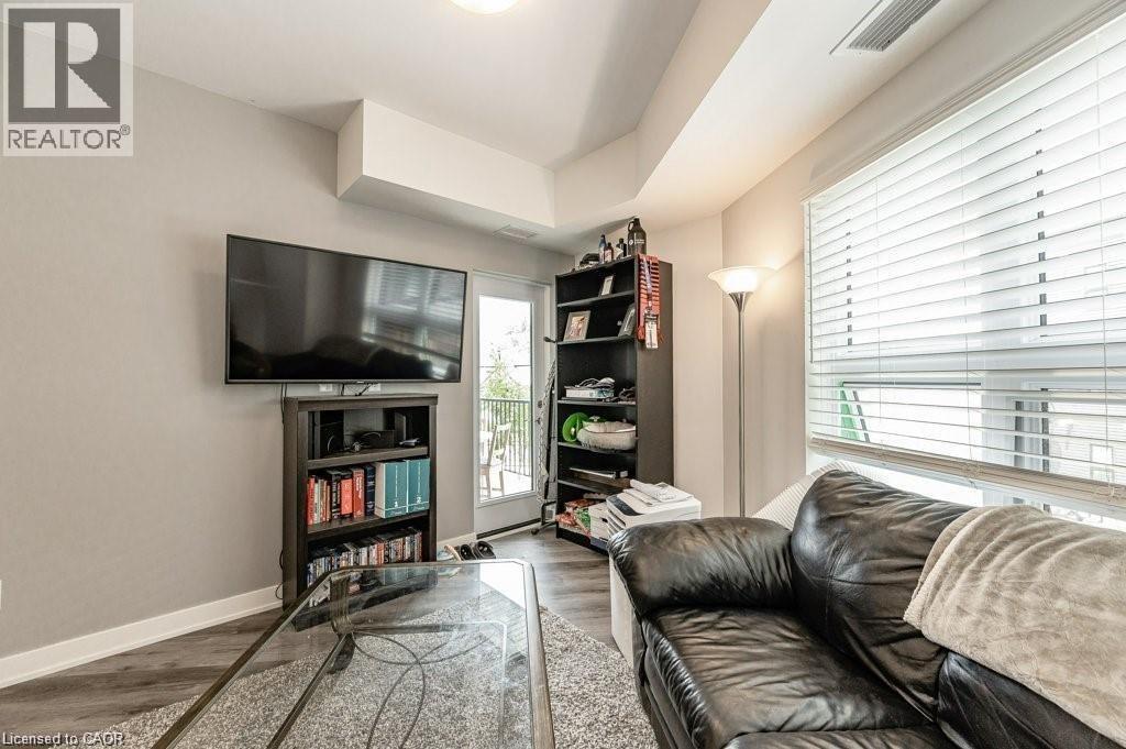 110 FERGUS Avenue Unit# 209 thumbnail 11