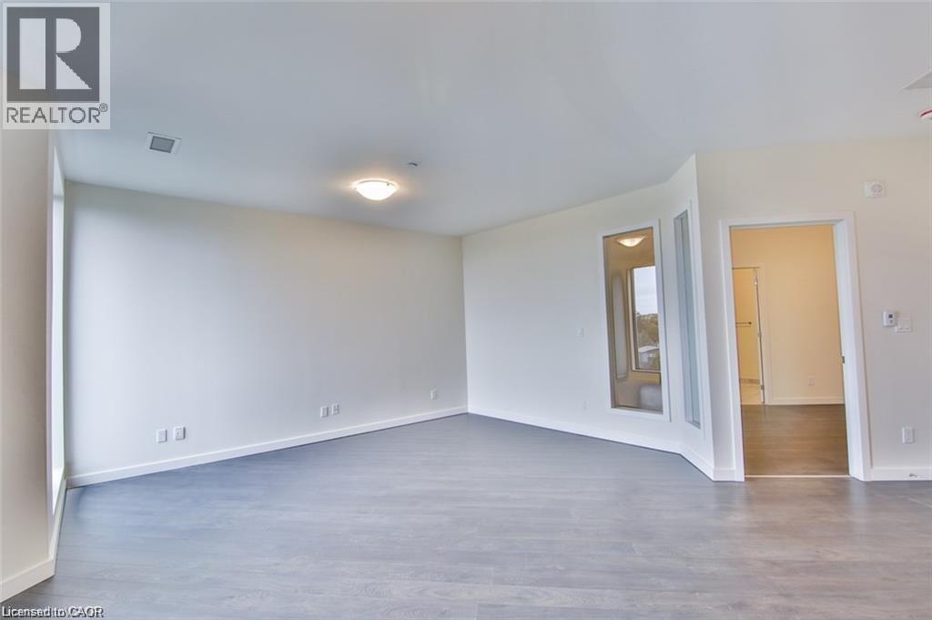 690 KING Street W Unit# 522 thumbnail 8