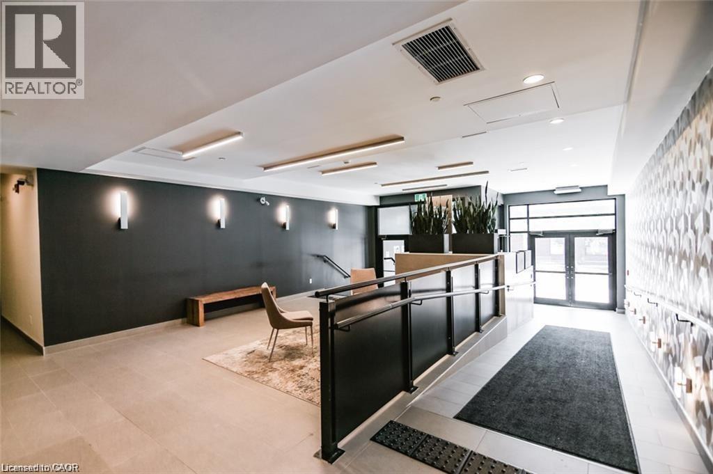 690 KING Street W Unit# 522 thumbnail 20