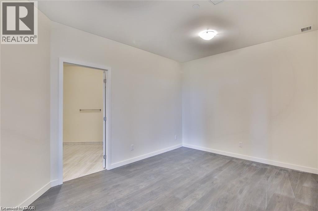 690 KING Street W Unit# 522 thumbnail 27