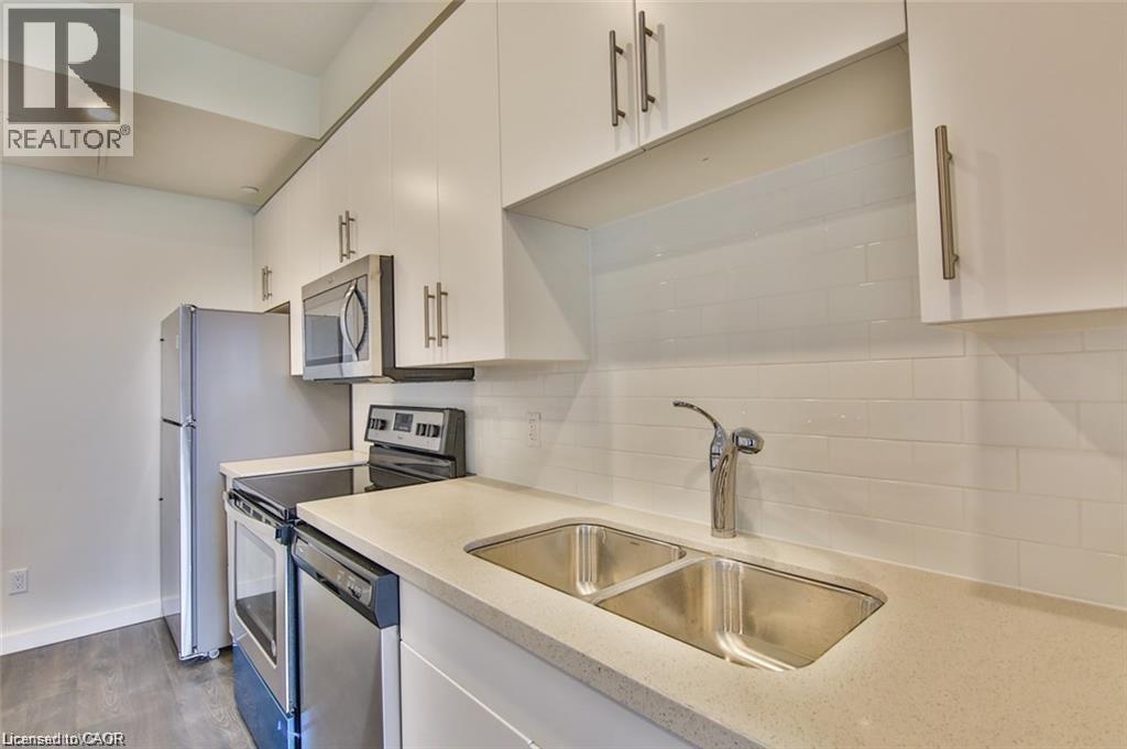 690 KING Street W Unit# 522 thumbnail 5