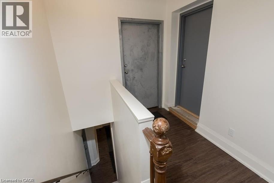 14 YOUNG Street W thumbnail 24