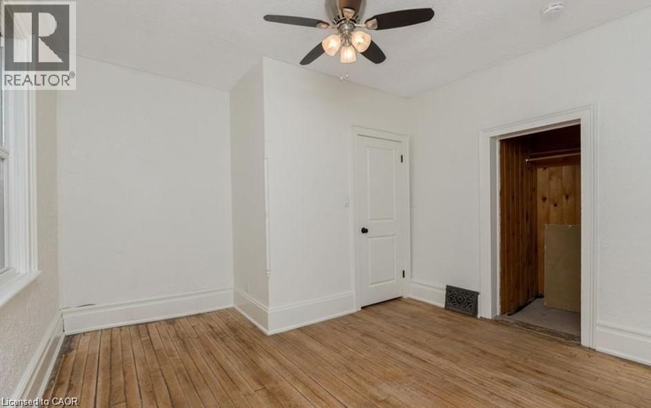 14 YOUNG Street W thumbnail 35