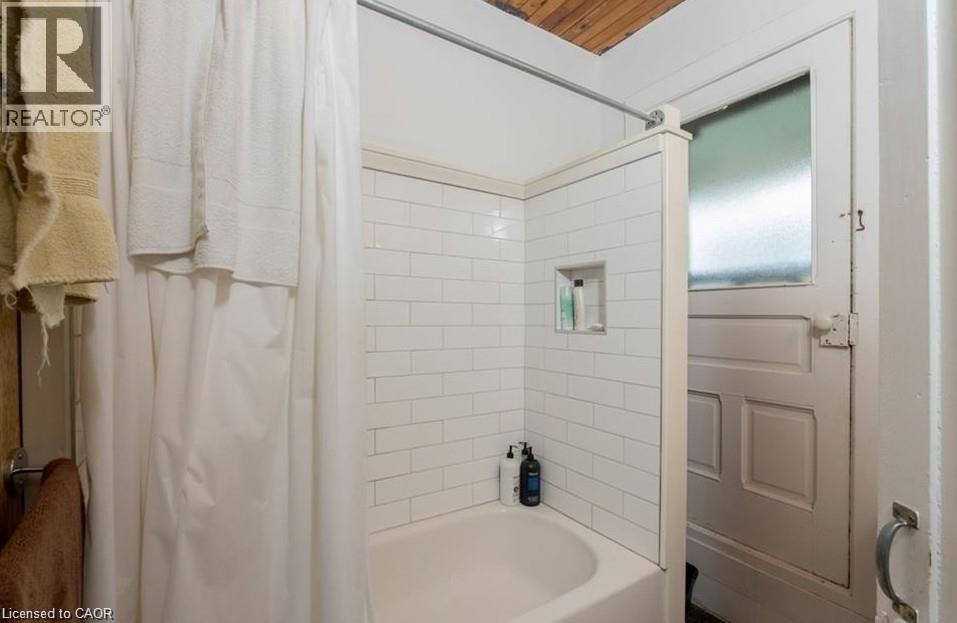 14 YOUNG Street W thumbnail 39