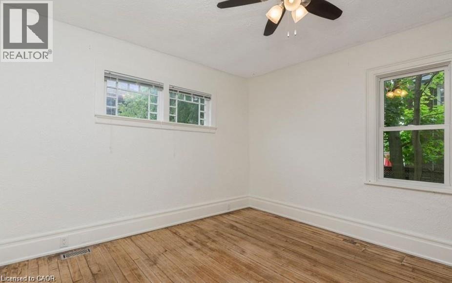 14 YOUNG Street W thumbnail 34