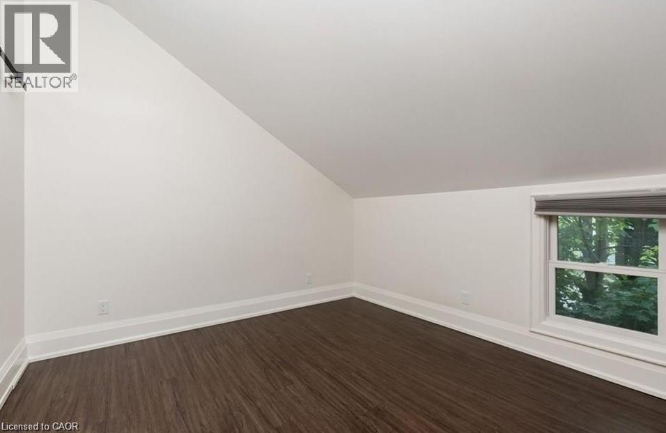 14 YOUNG Street W thumbnail 22