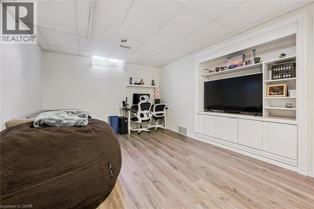 37 EDGEMERE Drive thumbnail 33