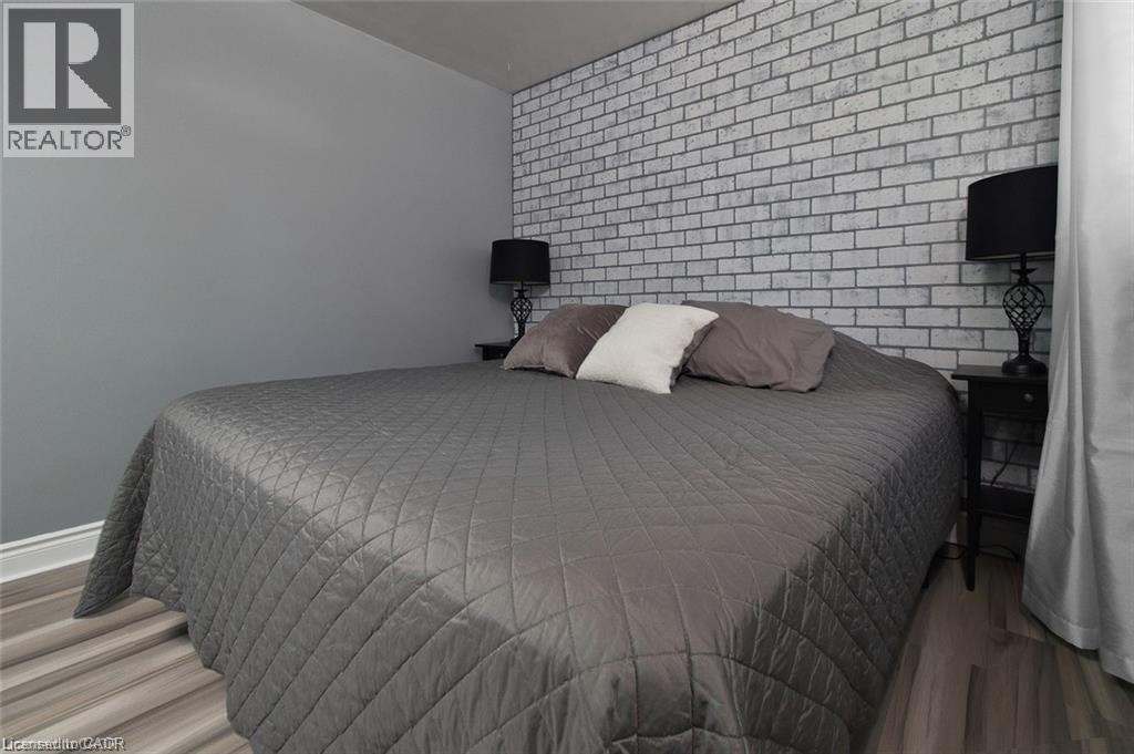 115 UPLANDS Drive thumbnail 16