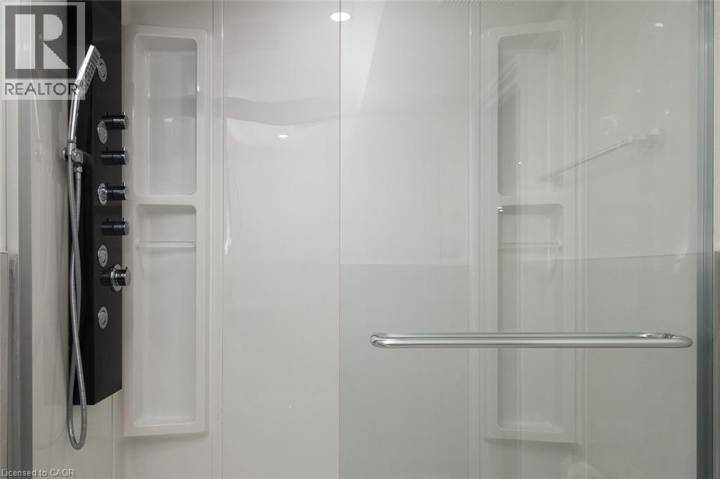 115 UPLANDS Drive thumbnail 33