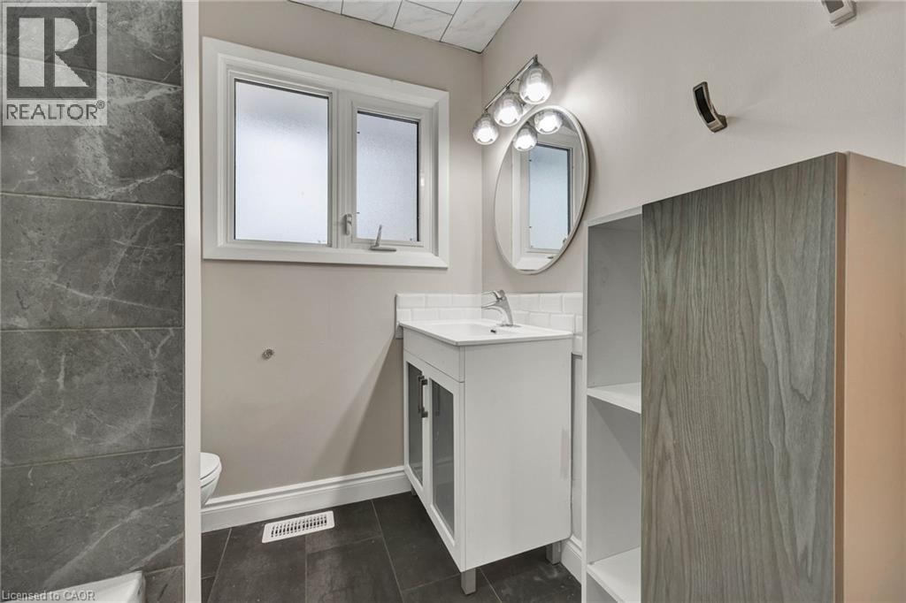 115 UPLANDS Drive thumbnail 44