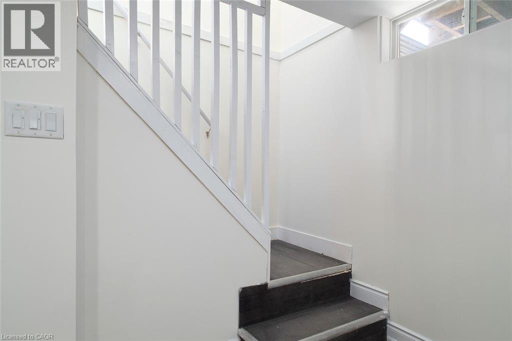 115 UPLANDS Drive thumbnail 18