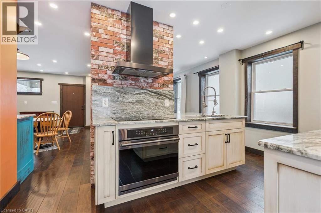 838 MOORE Street thumbnail 11