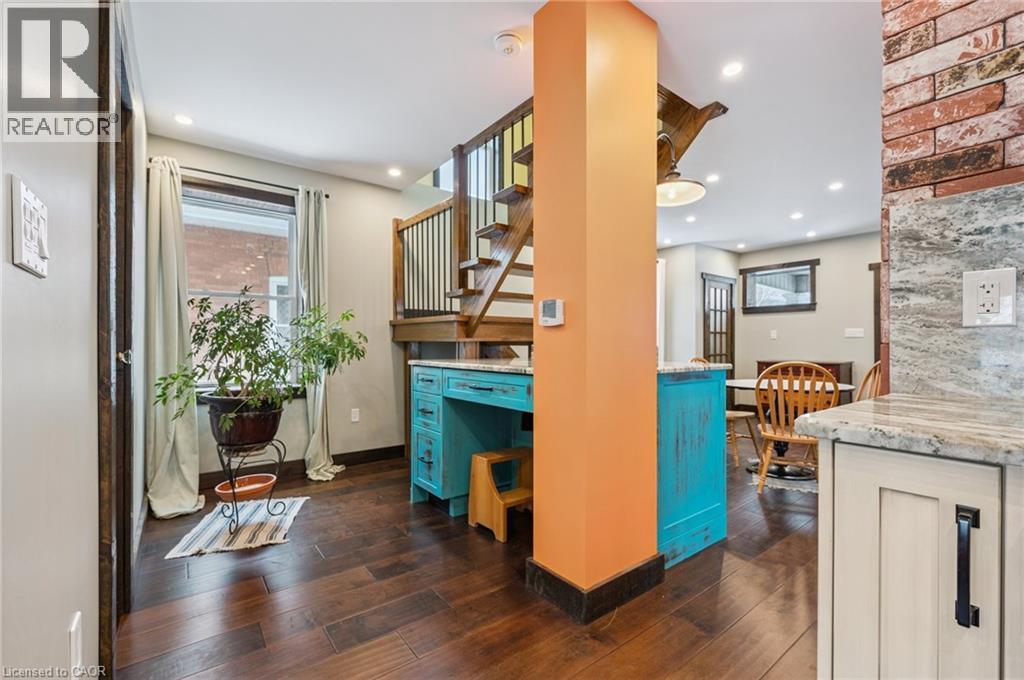 838 MOORE Street thumbnail 14