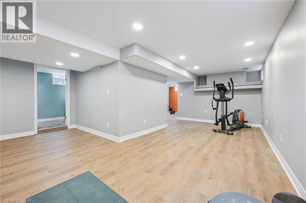 838 MOORE Street thumbnail 26