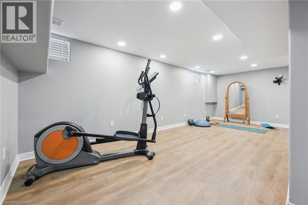 838 MOORE Street thumbnail 27