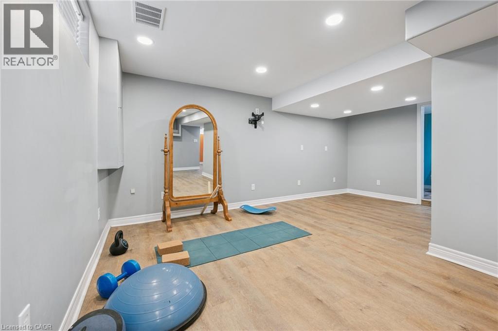 838 MOORE Street thumbnail 28