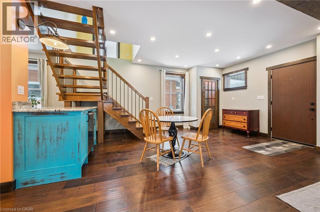 838 MOORE Street thumbnail 5