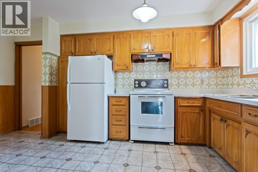 103 QUEENSTON Drive thumbnail 14