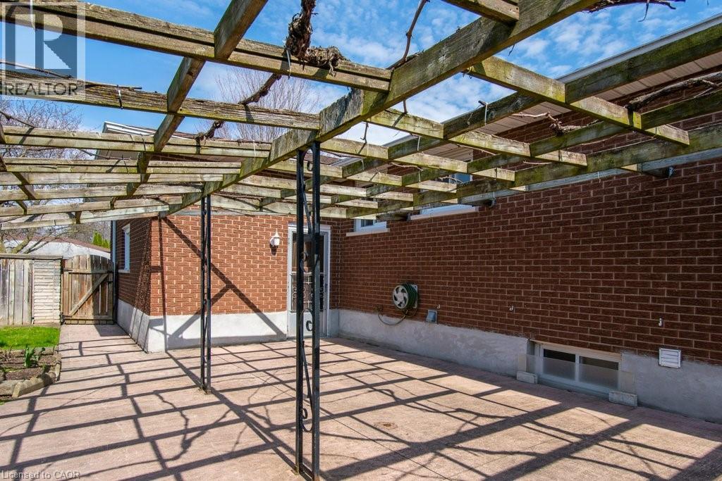 103 QUEENSTON Drive thumbnail 18