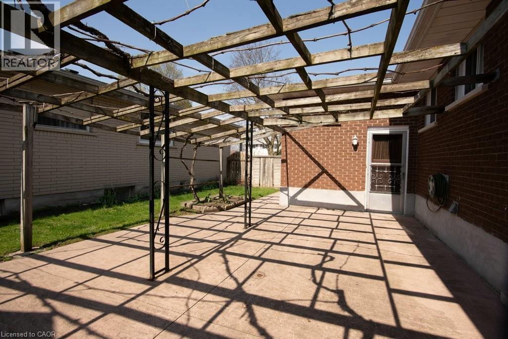 103 QUEENSTON Drive thumbnail 25