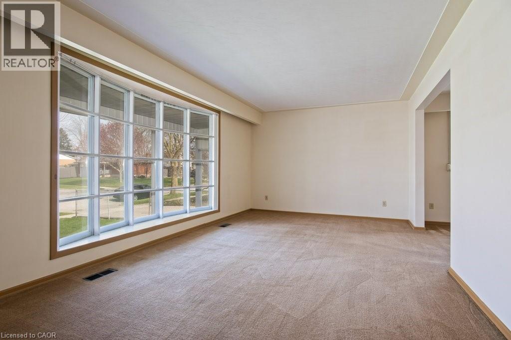 103 QUEENSTON Drive thumbnail 7