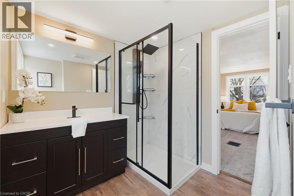 999 VINE Street thumbnail 28