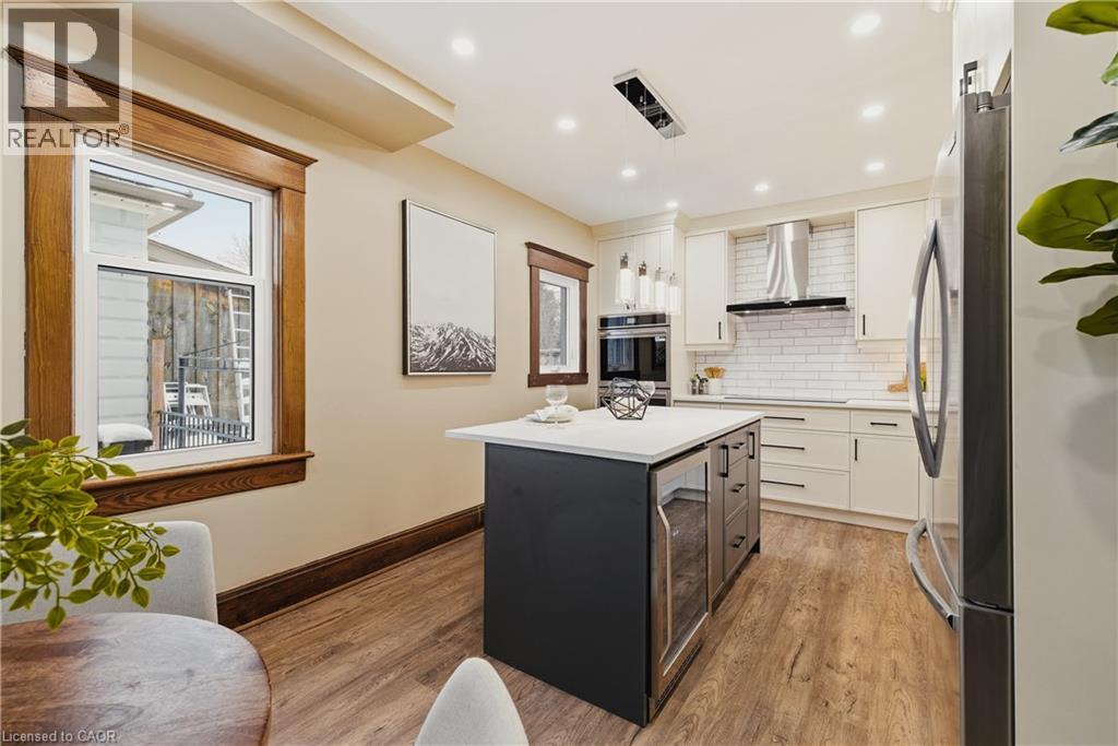 999 VINE Street thumbnail 19