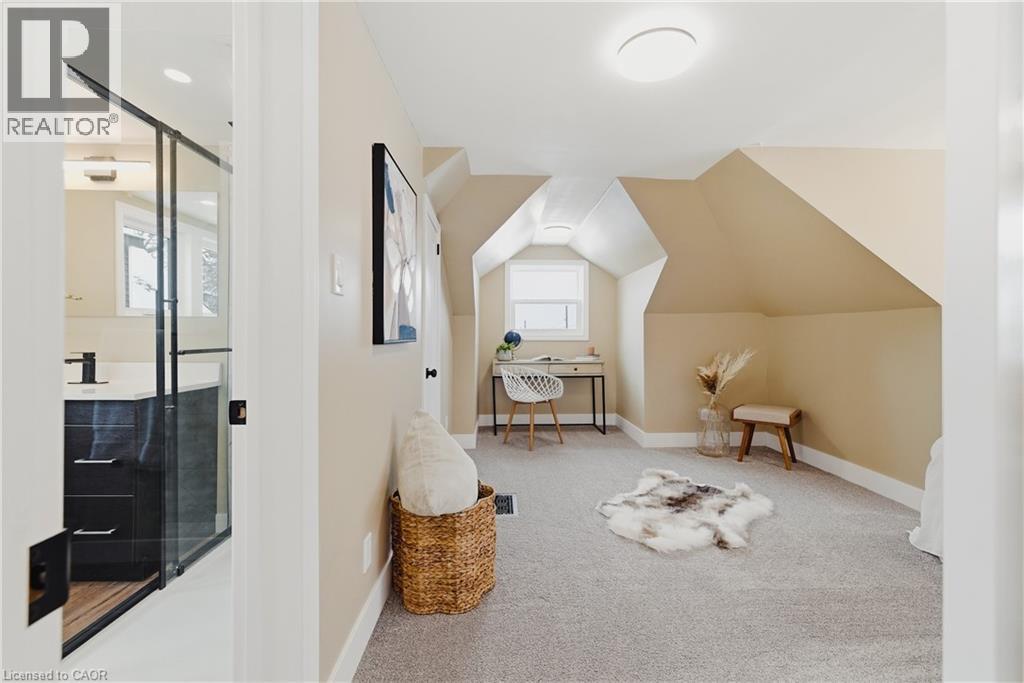 999 VINE Street thumbnail 26