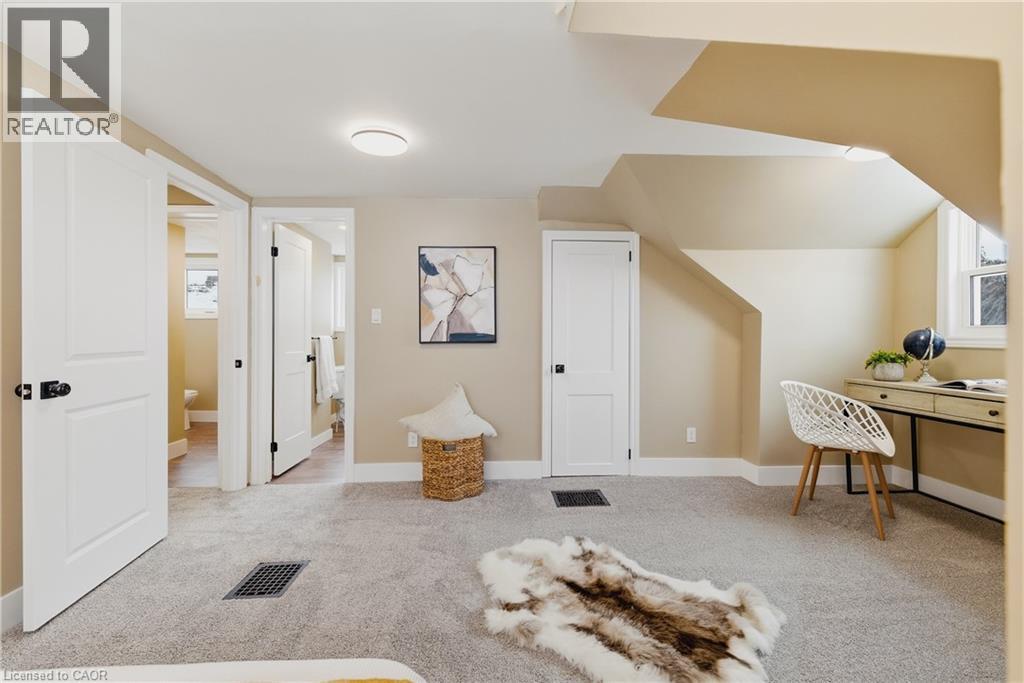 999 VINE Street thumbnail 25