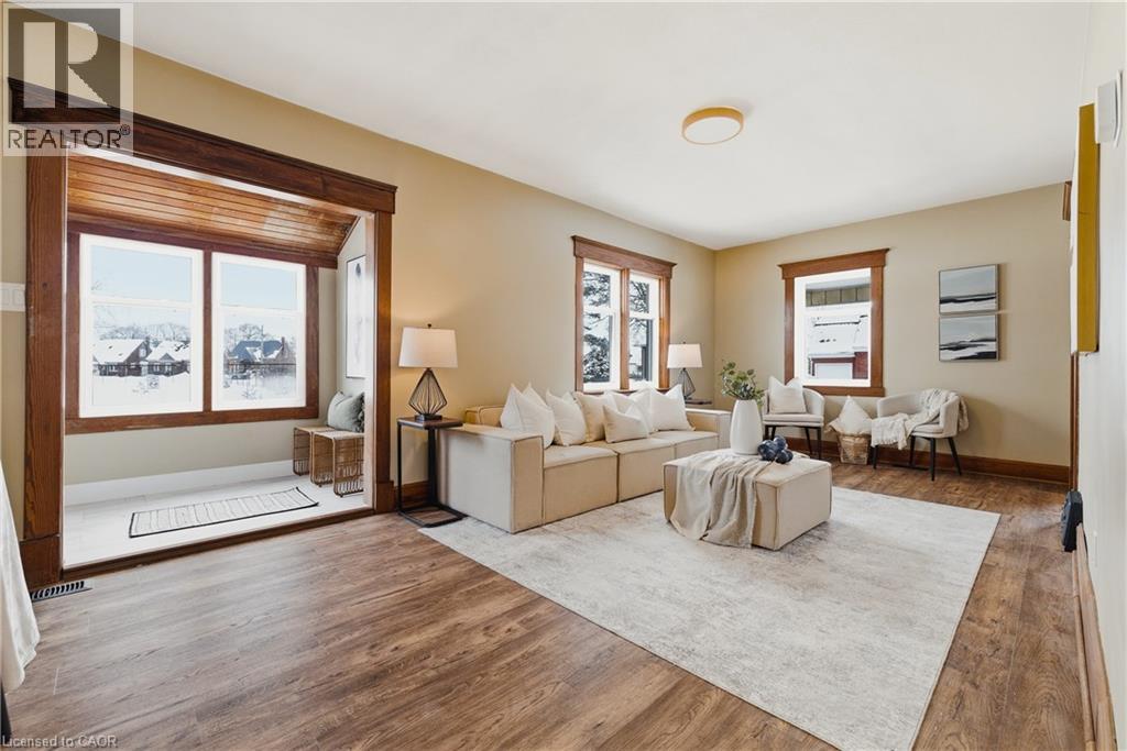 999 VINE Street thumbnail 8