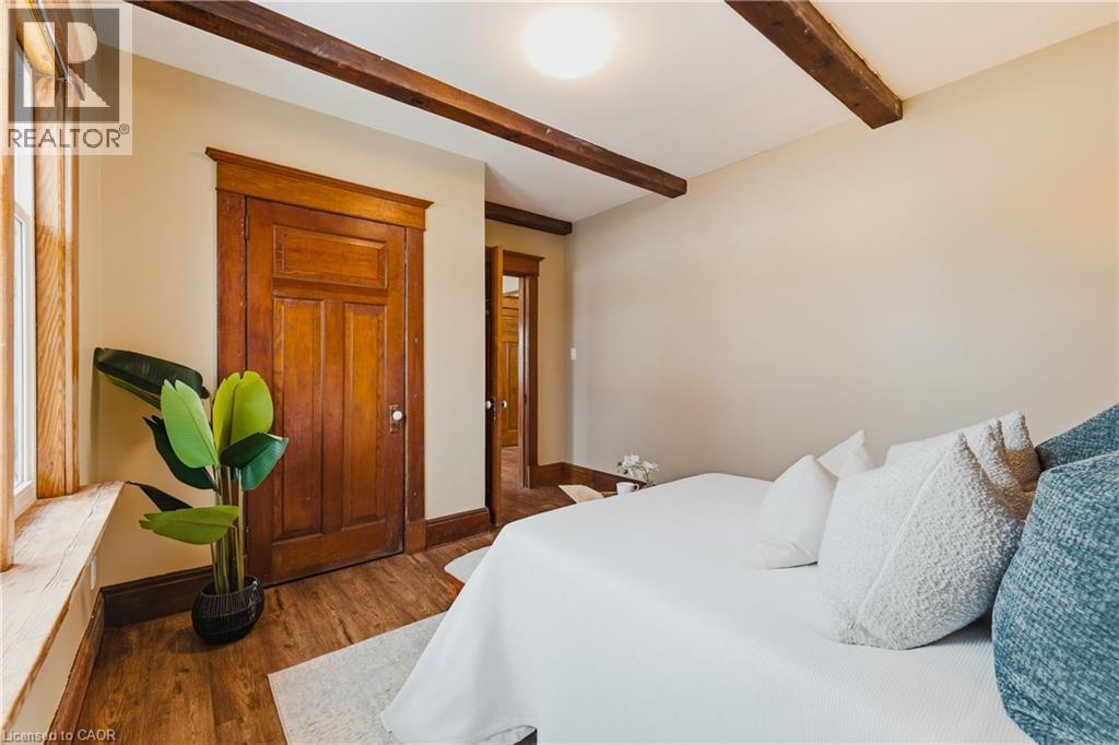 999 VINE Street thumbnail 22