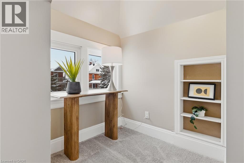 999 VINE Street thumbnail 30